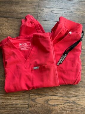 Figs Bright Red V‑Neck Scrub Top and Jogger Set